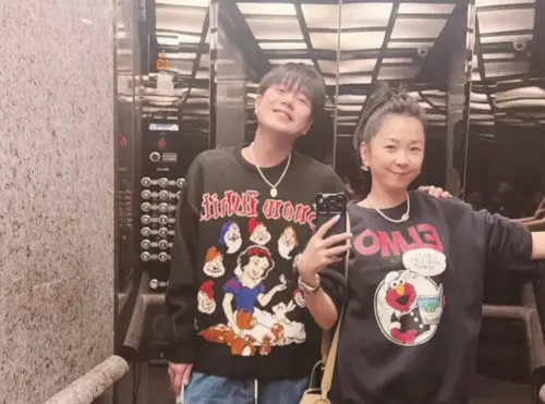 ▲六月（右）和李易（左）前兩天才去棒球早午餐約會，結果當天中華隊輸球，今天的台韓大戰，她先忍住不看。（圖／摘自 IG@june_tsai1976)