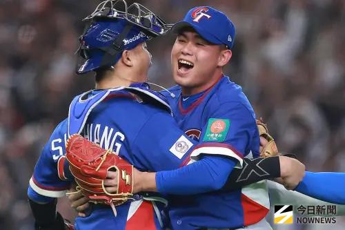 ▲關門局讓有球威的曾峻岳來扛，是希望試圖讓對方短打推進時受到壓力，不過即便韓國成功短打推進。（圖／記者葉政勳攝）