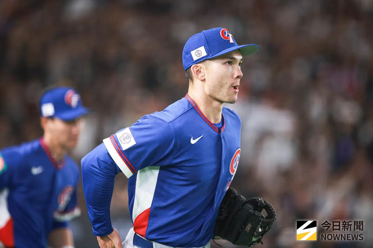 ▲WBC中華隊外野手「費仔」費爾柴德（Stuart Fairchild）的表現受封台灣之光，讓不少網友敲碗發健保卡給他。（NOWNEWS資料照／記者葉政勳攝）