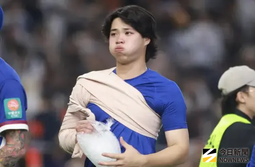 孫易磊肩膀纏冰塊拭淚！自責害中華隊失分　主播暖鼓勵：抬頭挺胸