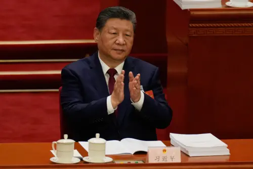 習近平、王滬寧傳「4行字紙條」中共兩會高層小動作曝光