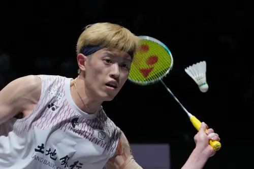 台灣史上首人！「左手重砲」林俊易全英賽封王　2：0勝印度名將森