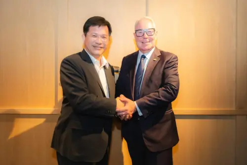 林佳龍親赴雪梨！致賀世界台灣商會聯合總會會務圓滿成功