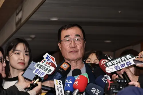 卸任前最後一場會議不太平！遇社子島自救會抗議　李四川心情曝光