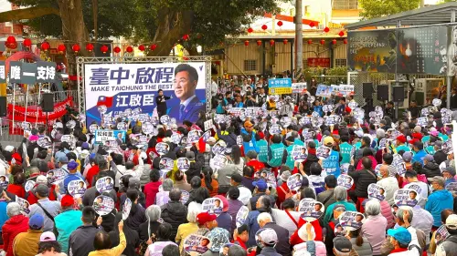 ▲江啟臣前天在北屯的見面會人潮滿滿。（圖／翻攝許育璿臉書，2026.03.09）