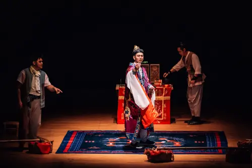 ▲知名影視演員楊子儀換上道袍、化身道長登台演出，為整場祭儀增添了豐富的戲劇張力。(圖／九天提供2026.3.9)