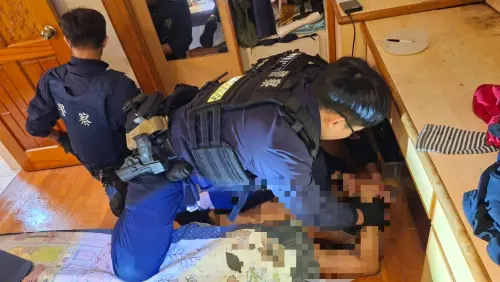 半夜傳淒厲救命聲！士林逆子狠虐母灌水、狂毆　不讓求救竟燒手機