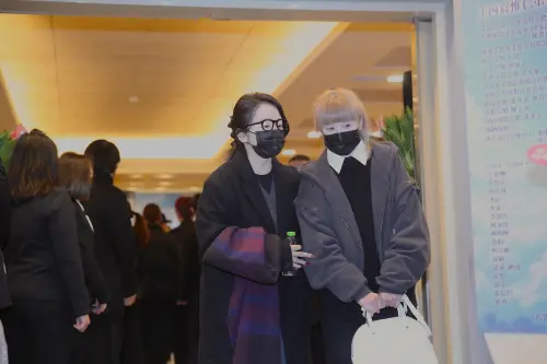 陸元琪送袁惟仁最後一程！在陶晶瑩護駕下吐心聲：跟他說了很多話