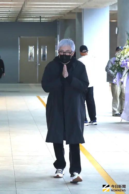 ▲張宇（如圖）出席袁惟仁告別式，會後受訪表示，大家會繼續唱袁惟仁的歌、照顧她的小孩，希望他能自由飛翔。（圖／記者邱曾其攝影）