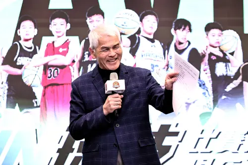 ▲運動部政務次長黃啟煌致詞。(圖／小學體總提供）