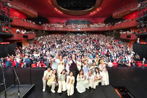 ▲羅大佑打造全新的演出製作巡演，將於4月中旬進軍紐約卡內基演奏廳，演出個人專場。（圖／大右音樂提供）