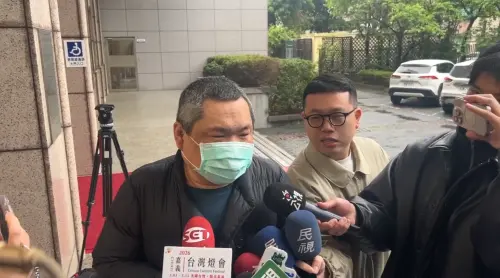 ▲張男至刑事局到案說明，他表示因中華隊對上日本隊、傑克隊的比分差太多才會發文。（圖／警方提供）