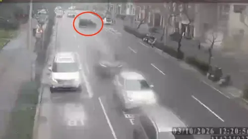 ▲吳姓男子稱因感冒導致劇烈猛咳，車輛操作不當才會失控撞公車亭。（圖／警方提供）