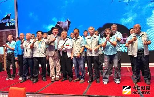 ▲北高雄家扶中心扶幼委員會主任委員李奇倫在會中帶領扶幼團隊宣示未來2年的4大願景。(圖／記者黃守作攝，2026.03.10)