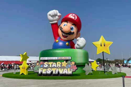 ▲2026台灣燈會在嘉義縣舉辦，今年推出任天堂超強IP「超級瑪利歐」燈區，還販售正版授權與台灣燈會限定商品，剛開幕就引起粉絲瘋搶。（圖／記者陳雅雲攝）