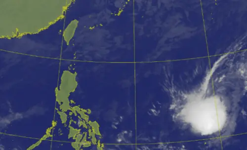 鸚鵡颱風今凌晨生成！最新路徑往東移、短命颱　周四冷空氣又南下