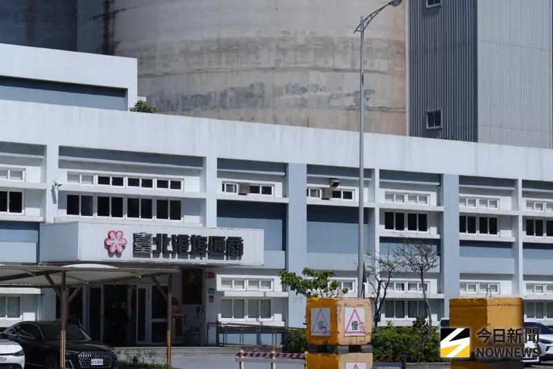    ▲國產建材集團旗下台北港埠通商第二散雜貨儲運中心，占地4萬2,000坪，斥資45億元取得50年的BOT營運權。。（圖／記者李青縈攝）  