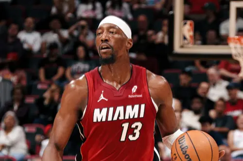 阿德巴約為何能得83分？女友是WNBA四屆MVP　里拉德：她指導他的
