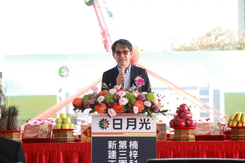    ▲日月光資深副總洪松井表示，第三園區聚焦「智慧運籌＋先進封裝測試」兩大核心，將強化高階封裝與測試量能。（圖╱日月光提供）  
