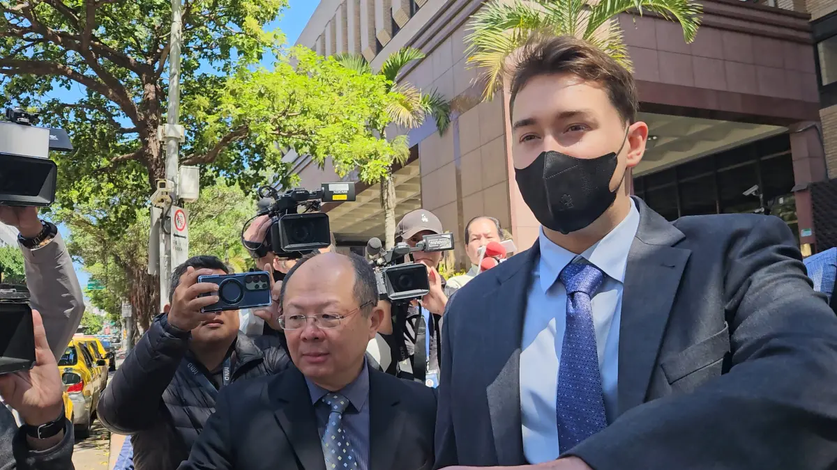 ▲澳洲交換學生Alex Shorey開庭證稱曾與補習班女老闆發生性關係並瞞著楊姓女子，楊女可能因此感到嫉妒。（圖／記者劉松霖攝）