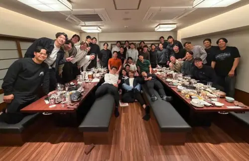 ▲當天聚餐結束後，大谷翔平也有在IG發出全隊大合照。（圖／大谷翔平IG@shoheiohtani）