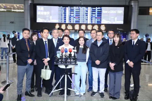 ▲台中市長盧秀燕出訪美國前在機場受訪。（圖／台中市政府提供，2026.03.11）