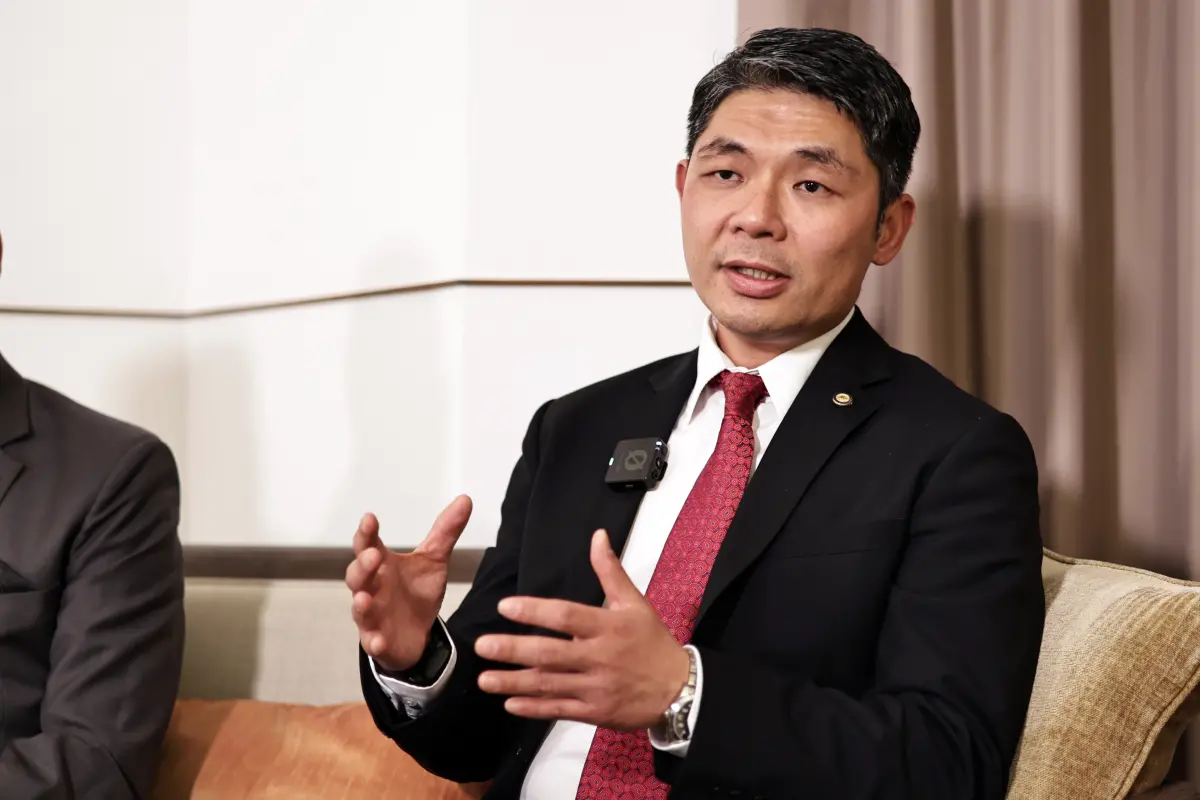 ▲許毓仁受訪表示，當時自己提出多項建議，包括通過《台灣海底電纜韌性倡議法案》、資助印太海底電纜監測網路、投資電纜修復能力、更新國際法律框架等。（圖／記者吳翊緁攝影）