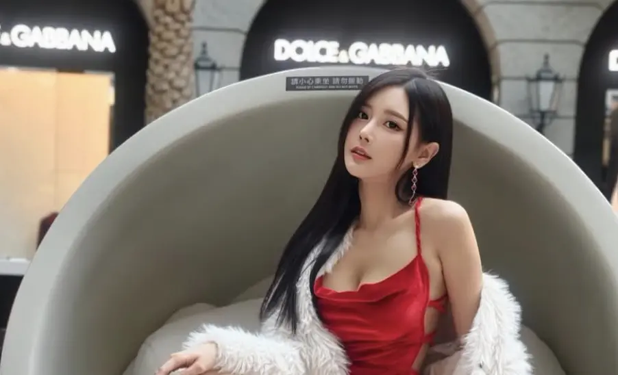 ▲許玲玲（如圖）近期被遭爆料被梁為超包養，詹江村出面爆出案外案，許玲玲曾金援前男友前後約2、3百萬元，後續還被該男盜領3百萬，並威脅要毀掉她的人生。（圖／翻攝自許玲玲IG@sindy_po）