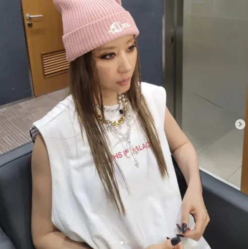 ▲金元萱（如圖）當年以前衛造型、性感火辣舞技知名度大增。（圖／翻攝自金元萱IG）