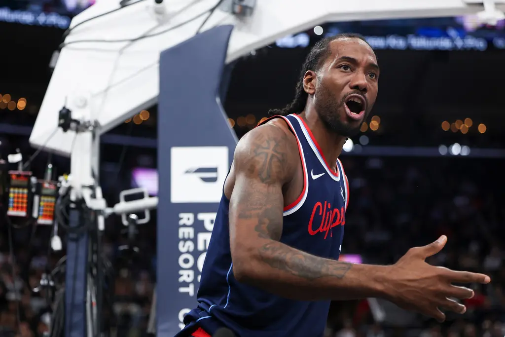 ▲洛杉磯快艇隊今（12）日在主場展現驚人的進攻火力，憑藉當家球星雷納德（Kawhi Leonard）狂砍45分的帶領下，以153：128大勝明尼蘇達灰狼隊。（圖／美聯社／達志影像）