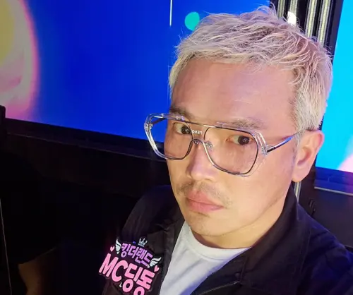 主持人直播被酸酒駕暴怒失控！抓髮狂揍女網紅　全場嚇瘋急關鏡頭
