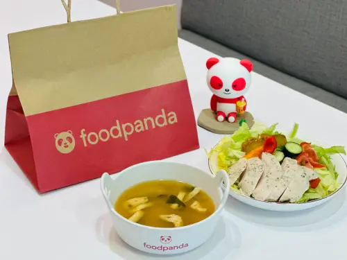 ▲營養師欽點超強「助眠美食」，包含foodpanda 年銷百萬的味噌湯、優質澱粉、蛋白質、深綠蔬菜與水果。（圖／官方提供）