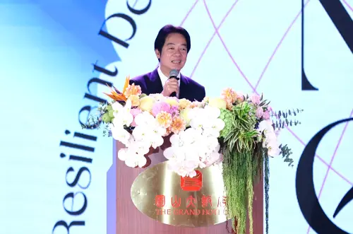 林佳龍「為國增重」！賴清德幽默揭：一年接見4千貴賓飛5圈