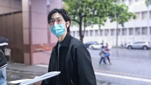 ▲對於女粉絲多次聲稱為情侶，林經哲回應女方純屬網路顧客、曾上過他的課，只有一些基本的互動。（圖／記者劉松霖攝）