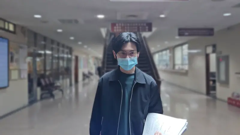    ▲林經哲控訴一名女粉絲傳私訊、發限動、去他FB貼文留言等7種方式跟騷及誹謗，使他心生畏懼。（圖／記者劉松霖攝）  