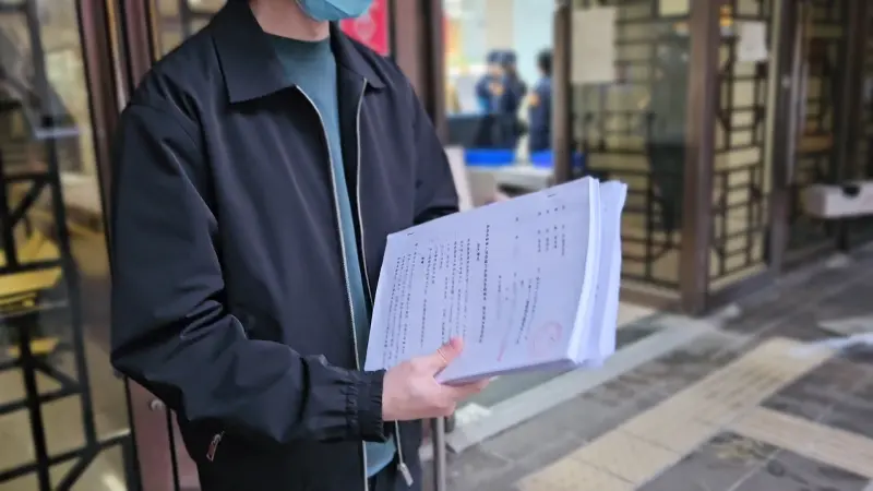    ▲林經哲的女粉絲聲請判決書遮隱姓名遭法官拒絕，因為判決書只公開她姓名、沒公開住址及出生日期，已在「人民知的權利」與「個人資訊隱私權」之間求取平衡，而且被告姓名屬於依法應公開的資訊。（圖／記者劉松霖攝）  