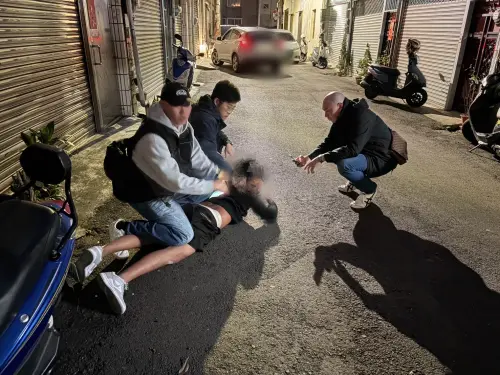 掉騙局！北市男遭噴辣椒水「忍痛死抱400萬」19歲假幣商落空逃了