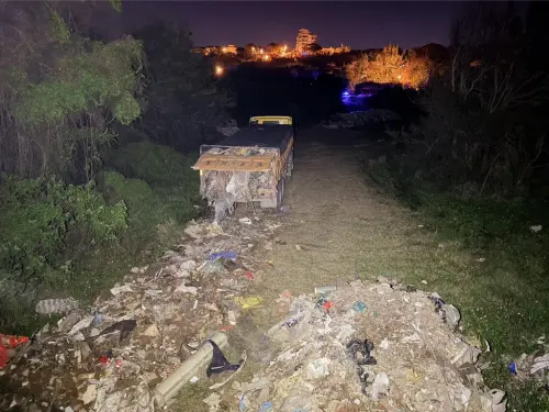 苗栗偷倒70噸廢棄物！司機見警棄車落跑　隔日「破窗取手機」被逮
