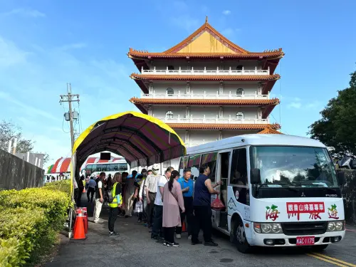 台中掃墓接駁發車　首創數位地圖水袋防山火