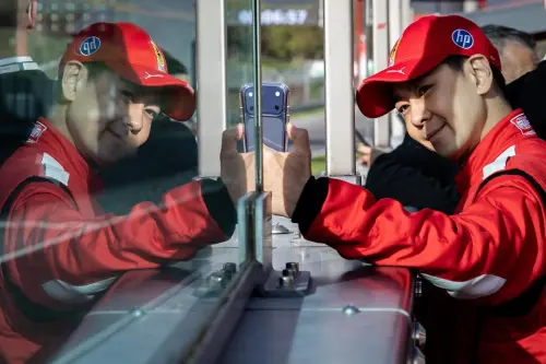 ▲林志穎（如圖）入手2億法拉利Ferrari F80，成為台灣首位新馬王車主，過去富商家庭背景再被拿出來討論，身為歌手演員的他，除了斜槓賽車手，其實開過攝影工作室、經紀公司、立科技公司，2023年還跟弟弟共同投資建設公司開發房地產，如今身價至少260元台幣。（圖／翻攝自林志穎IG@jimmylin）