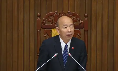影／風紀股長魂又上身！韓國瑜提醒立委：議場別吃東西　維持形象