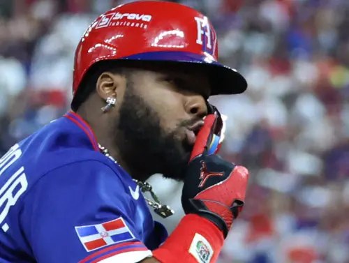 ▲多明尼加的打線無論誰來投都難以完全壓制。陣中兩大強打小葛雷諾（Vladimir Guerrero Jr.）打擊率高達5成，塔提斯（Fernando Tatis Jr.）也維持在4成67的恐怖高標。（圖／美聯社／達志影像）