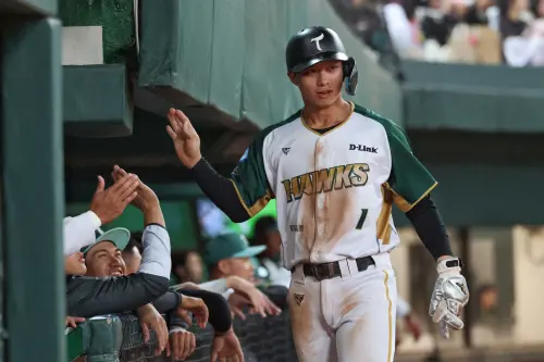 ▲台鋼雄鷹曾子祐單場敲出3安，助隊以8：4擊退富邦悍將，取得官辦熱身賽首勝。（圖／台鋼雄鷹提供）