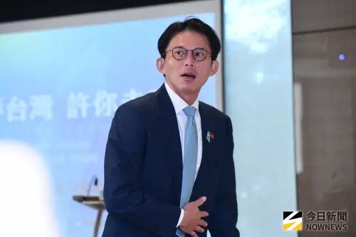 烏龍警噴辣椒水　黃國昌上午狂罵賴清德扯綠找人鬧場