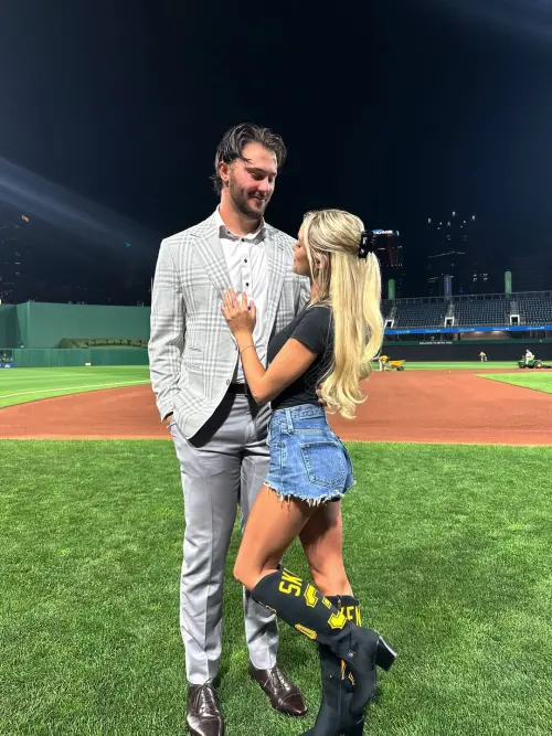 ▲Paul Skenes（左）與Olivia Dunne（右）大學時就交往。（圖／翻攝自Olivia Dunne IG@livvydunne）