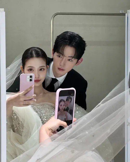 ▲Jenny（左）是女團DIA前成員，2019年退團後，改當演員發展。（圖／IG@yulleda）