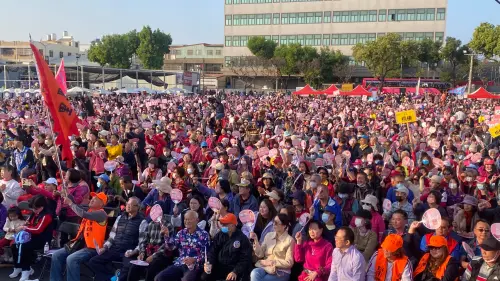 ▲楊瓊瓔的首場「萬人挺瓔團結大會」大爆滿。（圖／楊瓊瓔提供，2026.03.14）