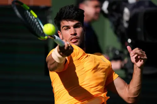 艾卡拉茲爆冷出局！梅德韋傑夫挺進印地安泉決賽　終結球王16連勝