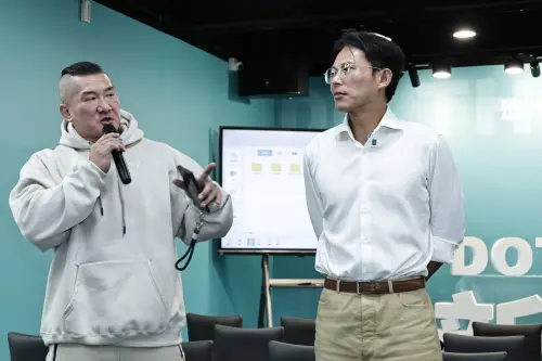 找川伯上直播？館長稱藍綠白都行：但民進黨沒膽來禁不起拷問