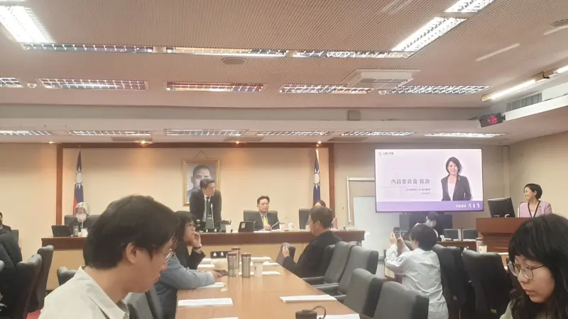 李貞秀質詢!劉世芳拒上台直接無視 擔任會議主席的綠委這麼說